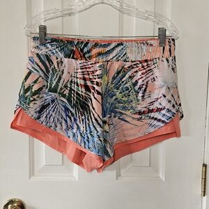 Fabletics Coral and Multicolor Floral Women's Athletic Shorts Size Large